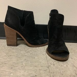 Black cut-out, open-toed booties